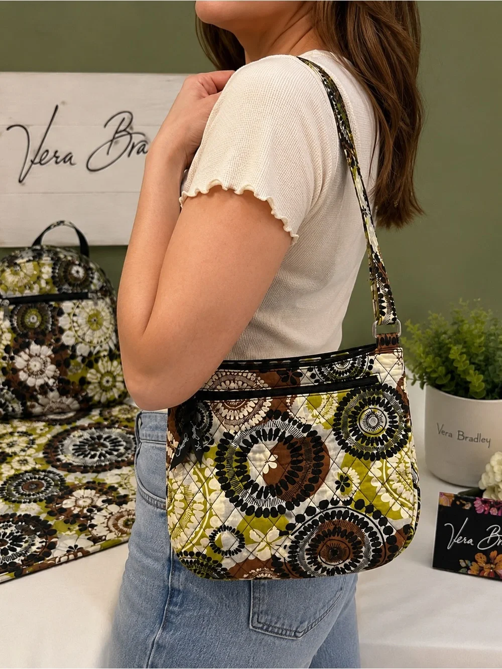 Vera Bradley Cocoa Moss Quilted Crossbody Saddle Bag – Retired Fall 2013 Print